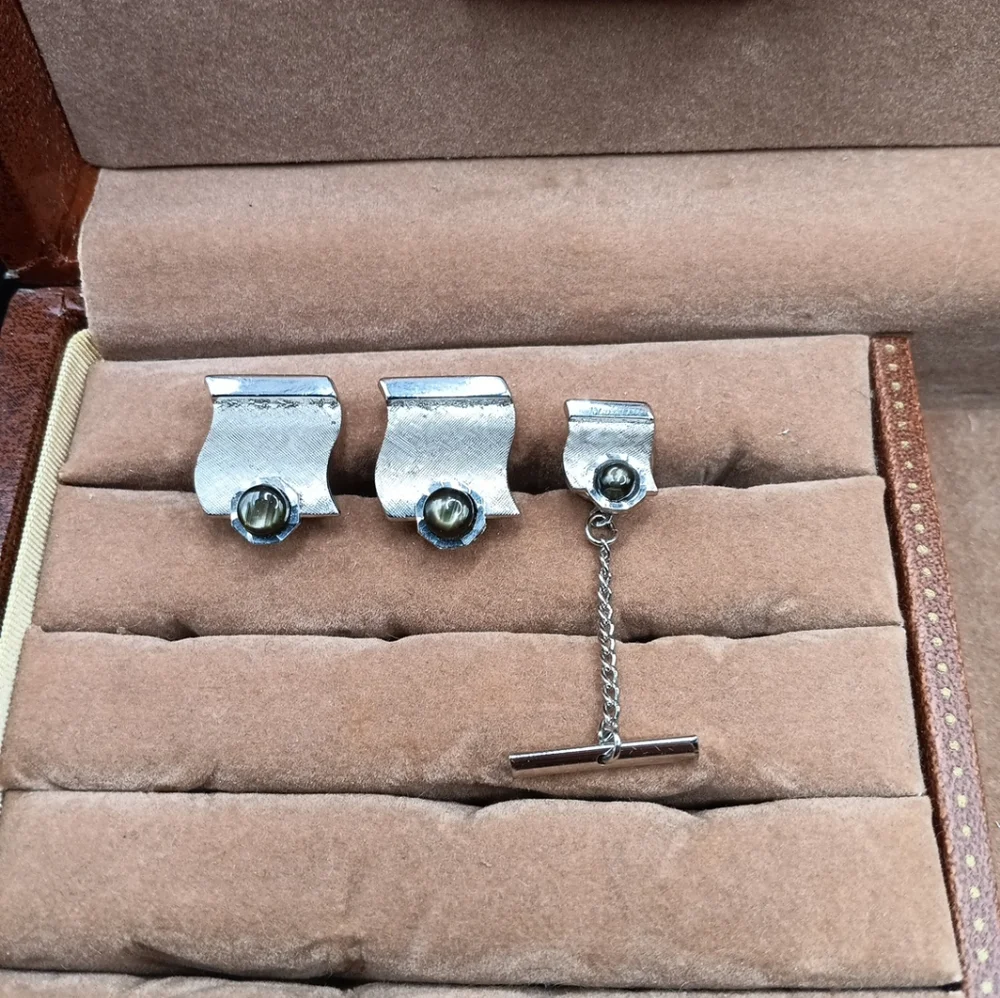 EUC Antique 1920s Hickok 3 Piece Silver Black Onyx Cufflinks & Lapel Pin!